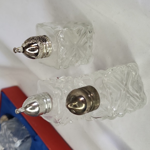 Crystal By LeonardJapan Vintage mini salt and pepper shakers (7) With extra lids - Picture 8 of 15